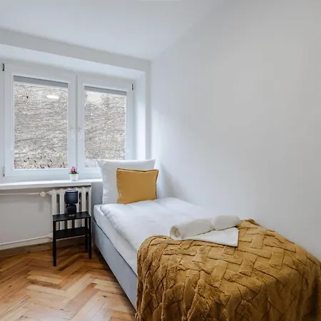 公寓 Wawrzyniaka Very Berry Modern For 6 Guests Near Old Zoo By Renters *