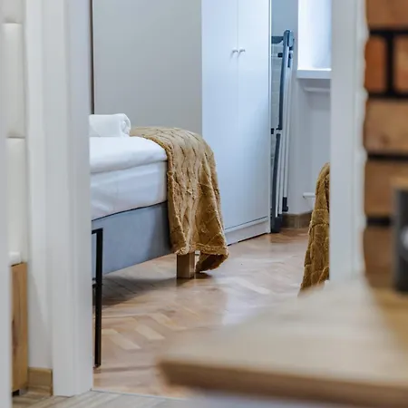 Wawrzyniaka Very Berry Modern For 6 Guests Near Old Zoo By Renters 아파트 포즈난