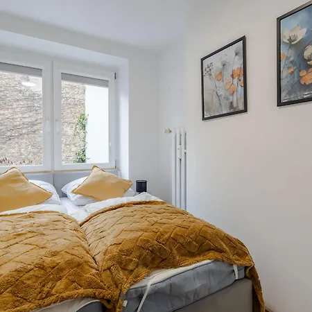 Lägenhet Wawrzyniaka Very Berry Modern For 6 Guests Near Old Zoo By Renters