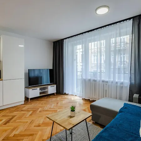 Wawrzyniaka Very Berry Modern For 6 Guests Near Old Zoo By Renters 아파트 *