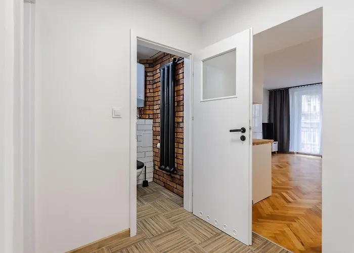 Apartamento Wawrzyniaka Very Berry Modern For 6 Guests Near Old Zoo By Renters Poznan