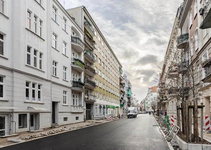 Apartamento Wawrzyniaka Very Berry Modern For 6 Guests Near Old Zoo By Renters *