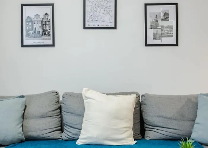 Wawrzyniaka Very Berry Modern For 6 Guests Near Old Zoo By Renters Apartamento Poznan