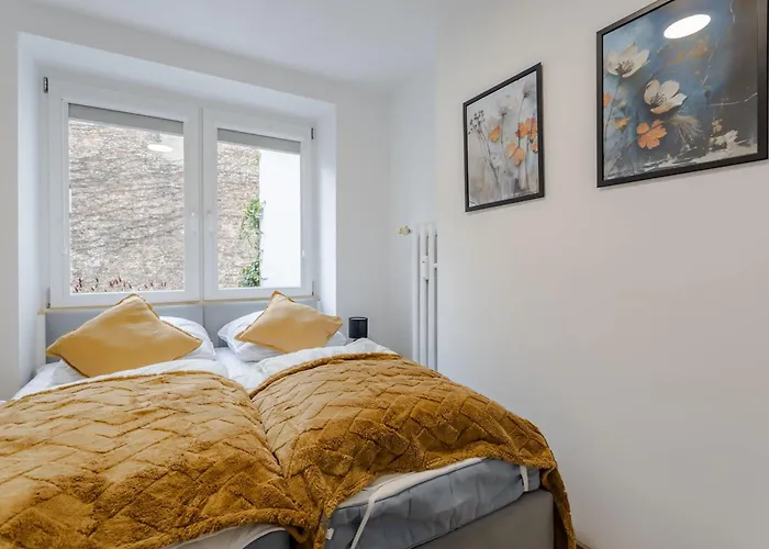 Apartamento Wawrzyniaka Very Berry Modern For 6 Guests Near Old Zoo By Renters