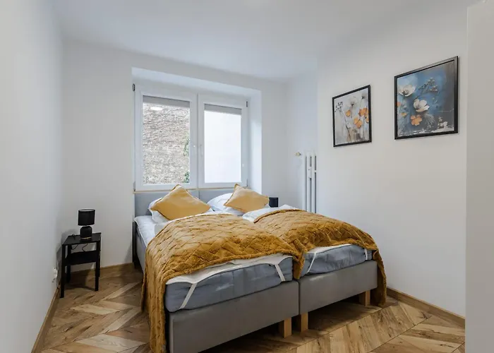 Wawrzyniaka Very Berry Modern For 6 Guests Near Old Zoo By Renters Apartamento Poznan