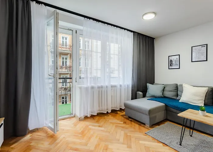 Apartamento Wawrzyniaka Very Berry Modern For 6 Guests Near Old Zoo By Renters